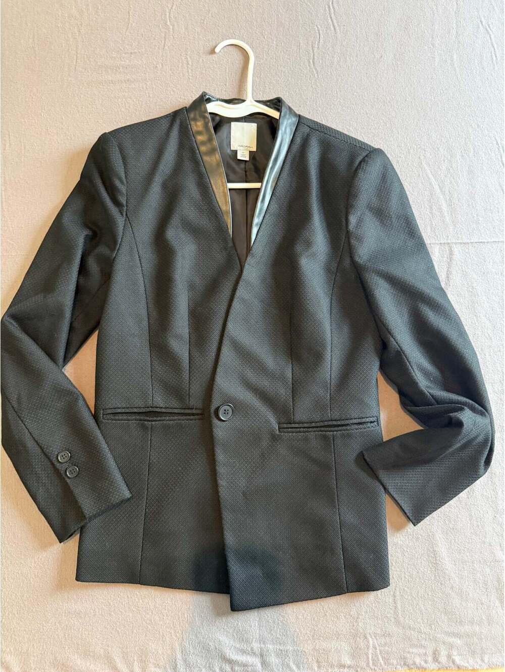 Halogen Black Textured Faux Leather Trim Tailored Blazer – Size XS